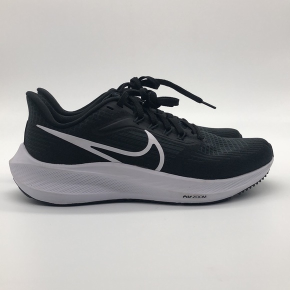 Women’s Nike Air Zoom Pegasus 39 Running Shoes Blk/Wht DH4072-001 NWOB - Picture 2 of 5